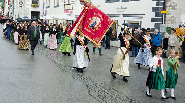 Trachtenfrauen Mariapfarr