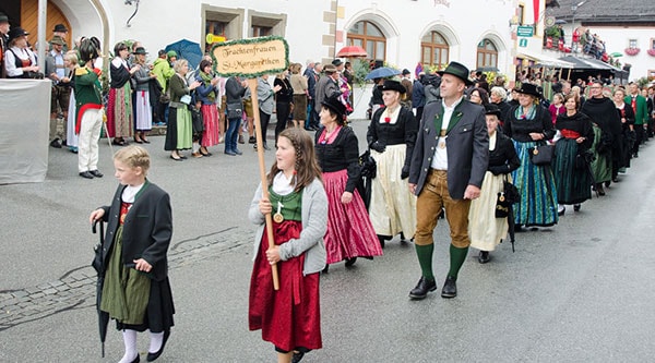 Trachtenfrauen St.Margarethen